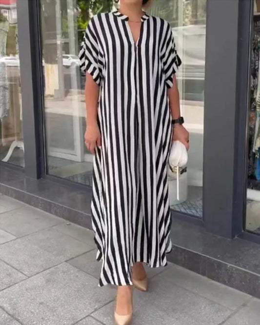 Skjortklänning med V-ringad i randigt tryck