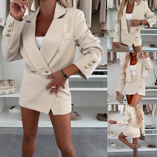 Damset med kort blazer och delad kjolbyxa