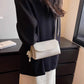 Högklassig och modern crossbody-väska för kvinnor med elefanthänge